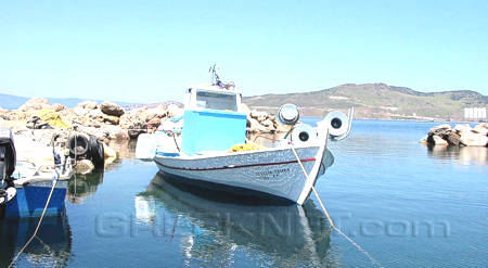 The picturesque fishing port of Avlaki, between Petra and Anaxos